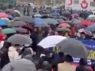 CHP, Kadıköy'de yapılması planlanan camiye karşı protesto organize etti