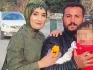Hatay'da annesini döverken engel olmaya çalışan eşini bıçaklayarak öldürdü