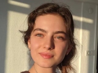 Taşacak Bu Deniz'in Eleni'si Ava Yaman'dan "sıfır filtre" pozlar