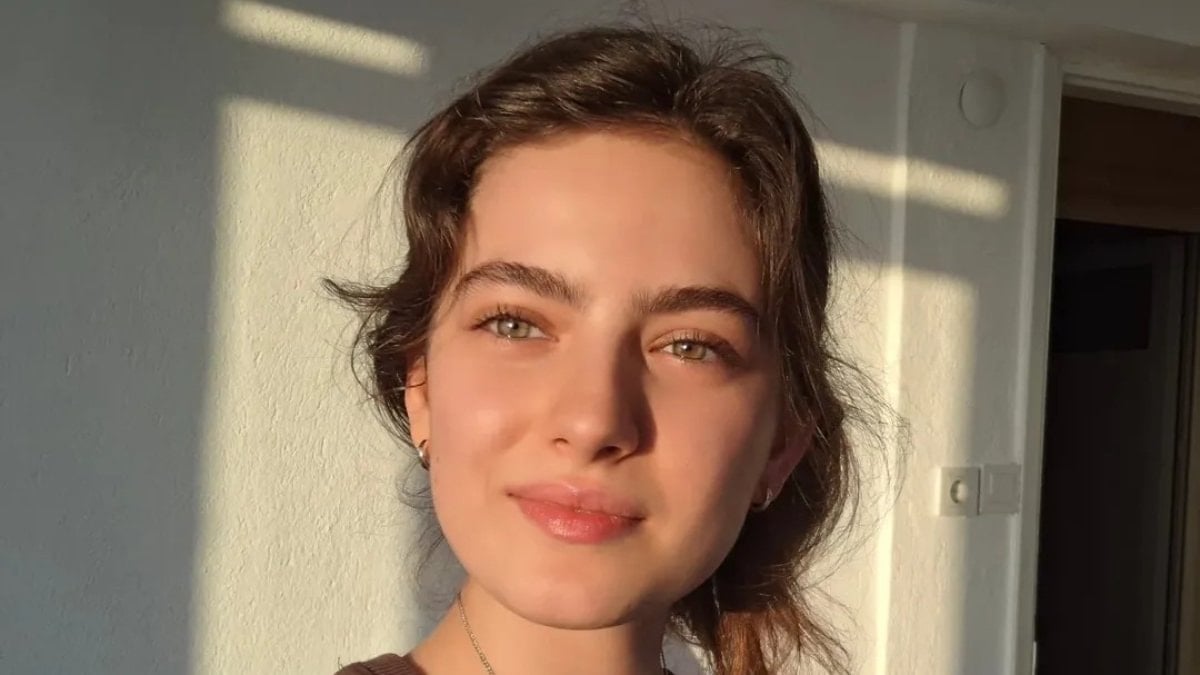 Taşacak Bu Deniz'in Eleni'si Ava Yaman'dan "sıfır filtre" pozlar