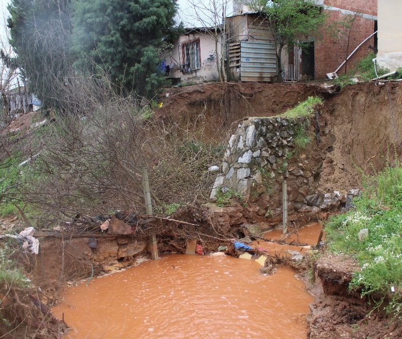 Aydın’da sağanak Çakırlar Çayı’nı taşırdı: Heyelan sonrası tahliye