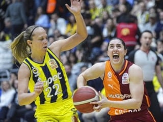 Fenerbahçe, kadınlar derbisinde Galatasaray'ı rahat geçti