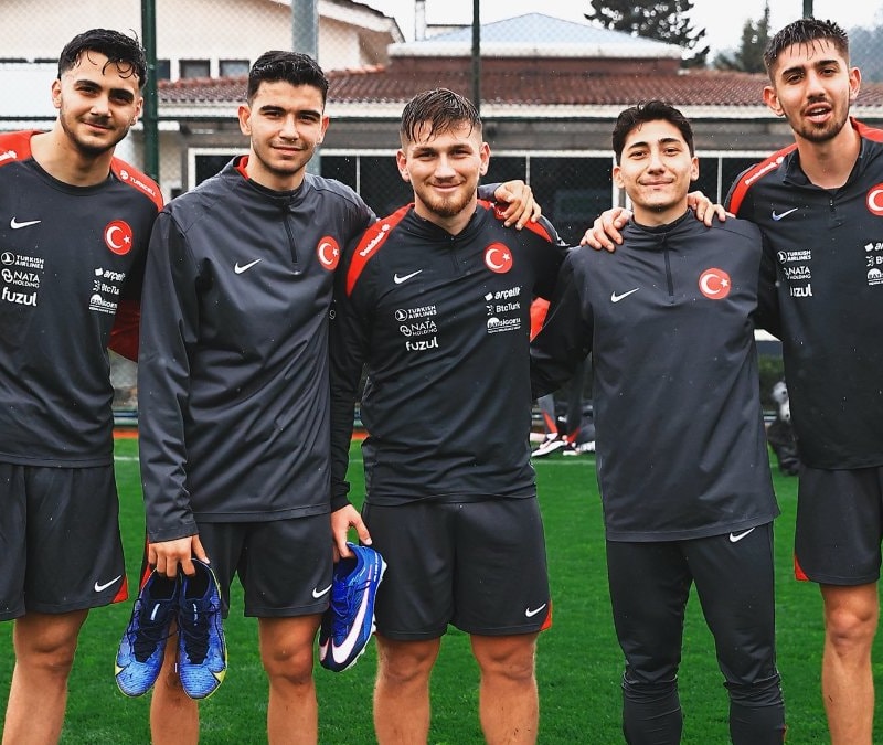 Mustafa Erhan Hekimoğlu, Ümit Milli Futbol Takımı'nın kadrosundan çıkarıldı