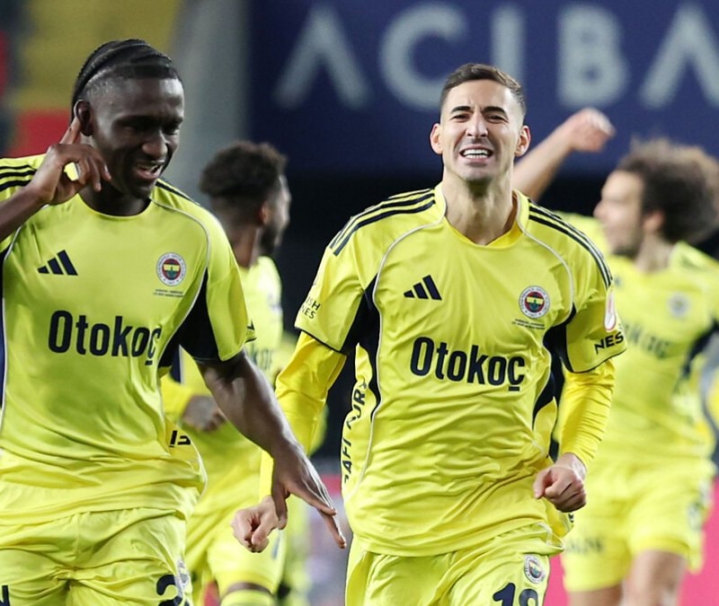 Nisan ayında 5 zorlu maç! Fenerbahçe'nin kritik fikstürü