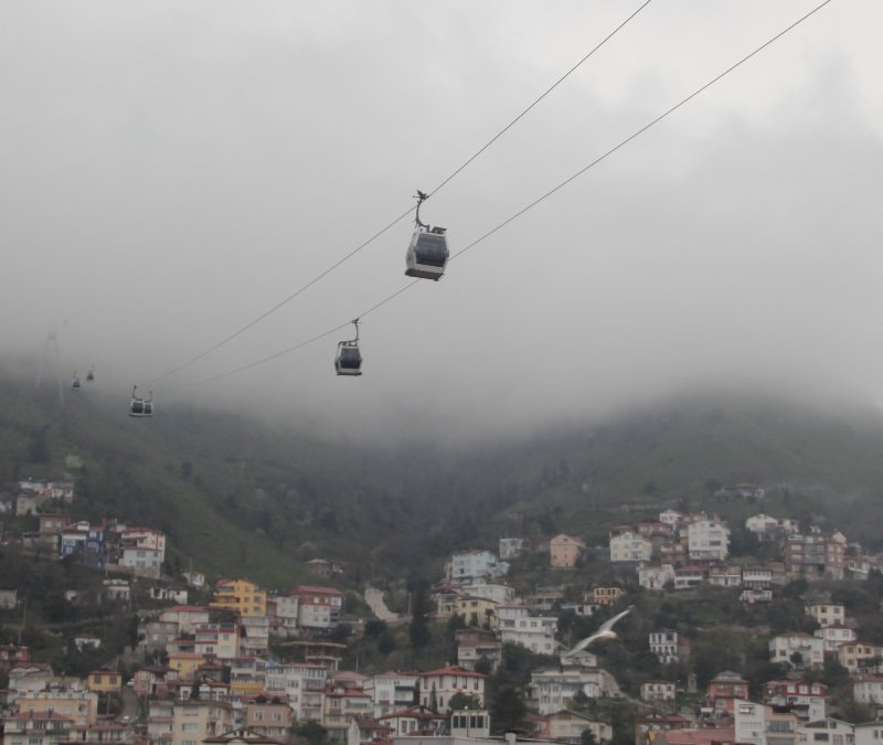 Boztepe’de sis manzarası, masalsı görüntüler sunuyor