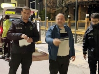 Aksaray'da alkollü sürücü "esnafım" diyerek cezadan kurtulmaya çalıştı