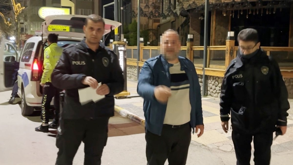 Aksaray'da alkollü sürücü "esnafım" diyerek cezadan kurtulmaya çalıştı