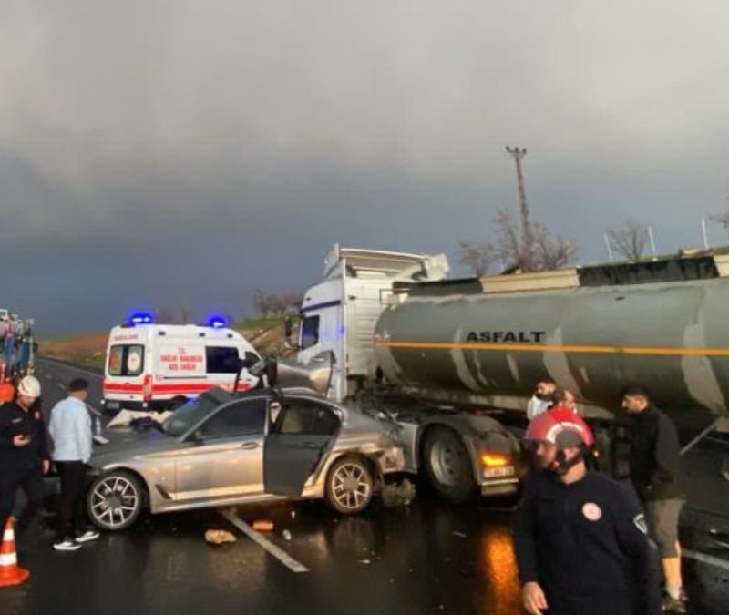 Şanlıurfa'da zincirleme kazada 5 yaşındaki çocuk öldü