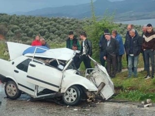 Manisa'da kazada ağır yaralanan genç sürücü hayatını kaybetti