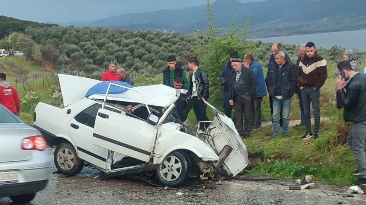 Manisa'da kazada ağır yaralanan genç sürücü hayatını kaybetti