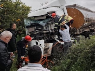Hatay'da tanker narenciye bahçesine uçtu
