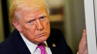 ABD Başkanı Trump: Hürmüz Boğazı'nın kontrolünü ele geçirmeye başladık