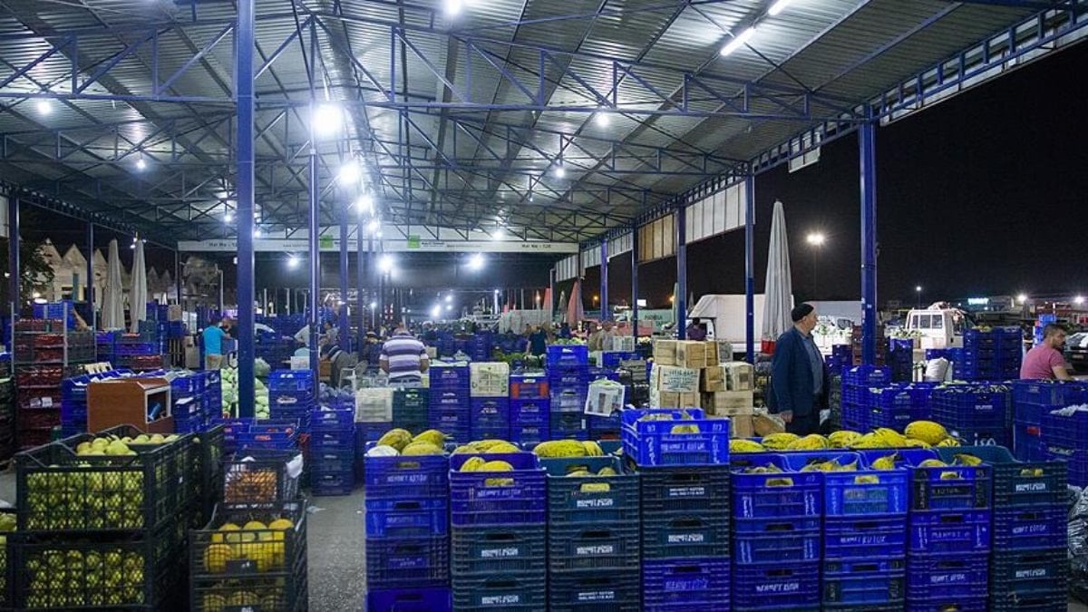 Ticaret Bakanlığı, sebze ve meyve ticaretinde haksız kazanç sağlayanların peşinde