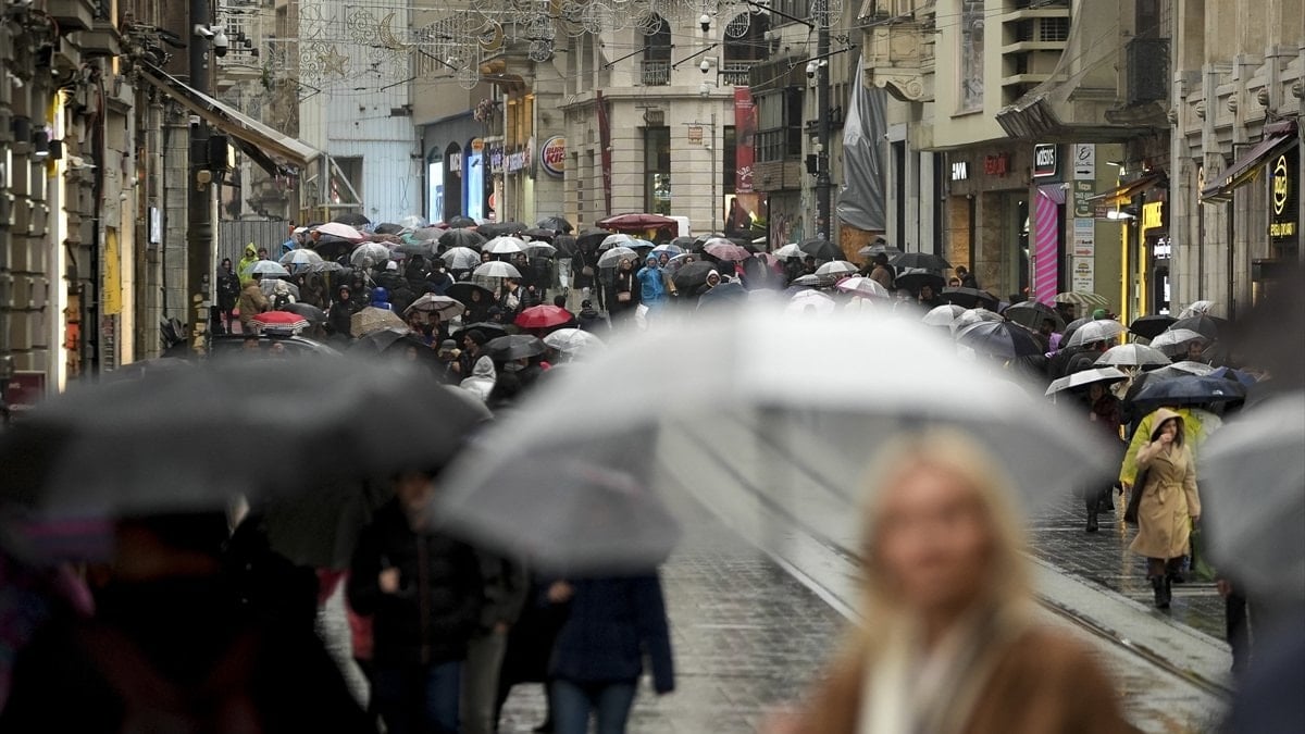 Gök gürültülü sağanak yurdu etkisi altına alıyor