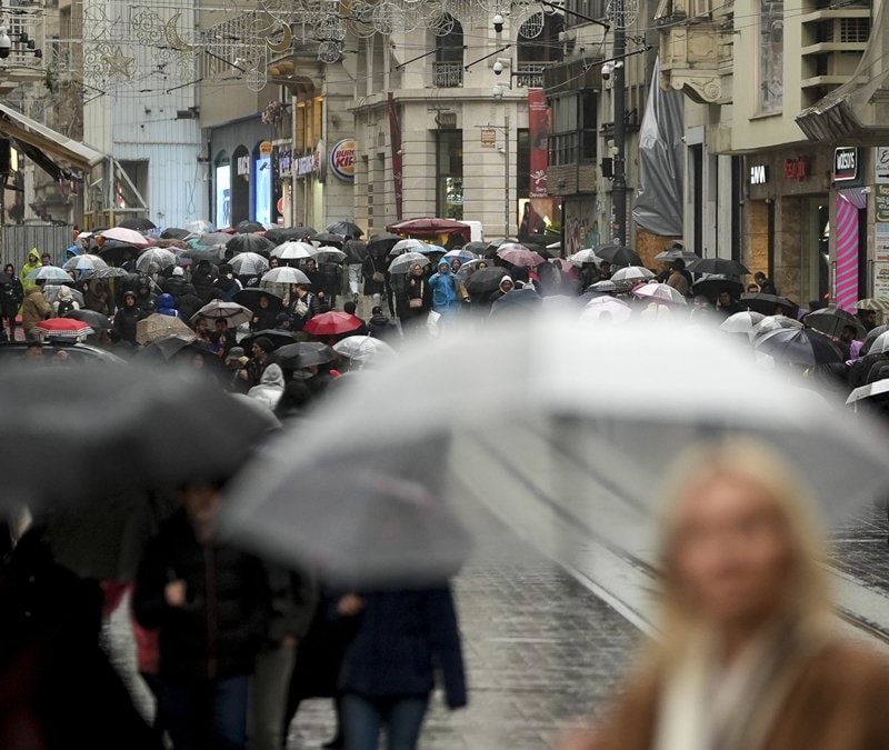 Gök gürültülü sağanak yurdu etkisi altına alıyor