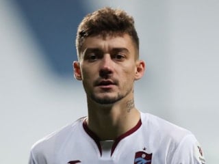 Trabzonspor'u endişelendiren gelişme: Ernest Muçi milli takımda sakatlandı!