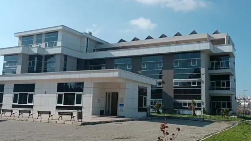 İzmir’de kayalıklar arasında terk edilmiş bebek cesedi bulundu