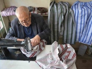 Manisa'da üretiliyor! Unutulan çizgili pijamalar yeniden revaçta