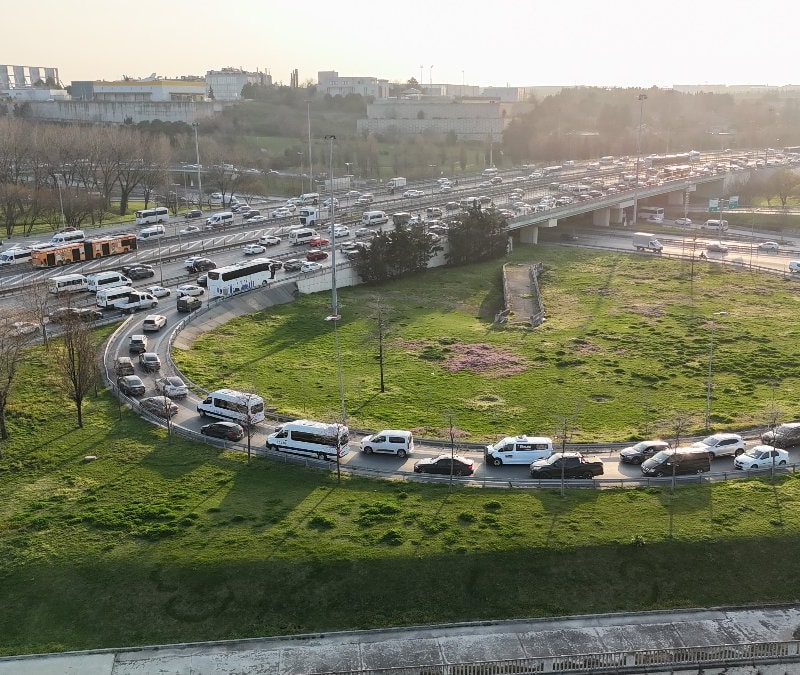 Bahçelievler Çobançeşme Kavşağı’nda trafik çilesi