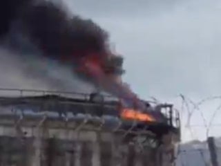 İran'ın misillemesi sonrası Hayfa'daki petrol rafinerisinden yeniden dumanlar yükseliyor