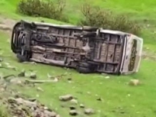 Şırnak’ta öğrenci servisinin şarampole devrilmesi sonucu 5 kişi yaralandı