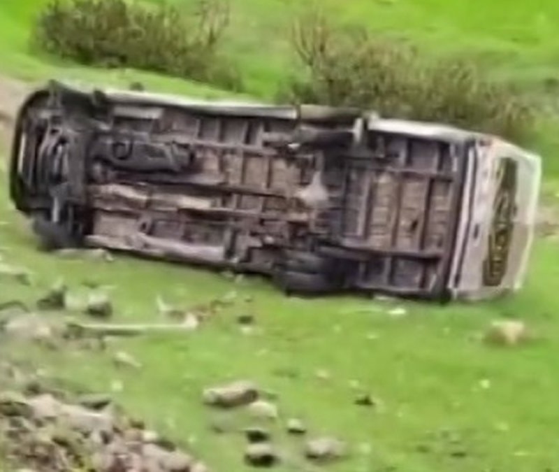 Şırnak’ta öğrenci servisinin şarampole devrilmesi sonucu 5 kişi yaralandı