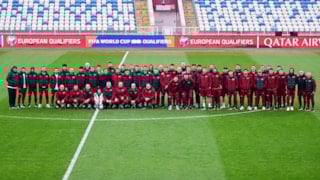 A Milli Futbol Takımı, Fadil Vokrri Stadı'nda yürüyüş yaptı