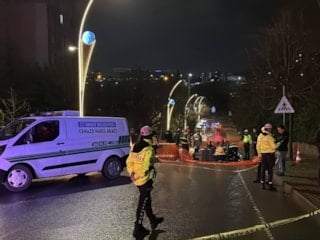 Kocaeli'de beton bariyere çarpan motosikletin sürücüsü öldü