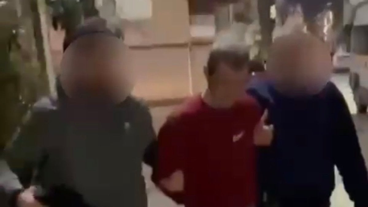 Bursa’da 16 dosyadan aranan şüpheli çatı katında yakalandı