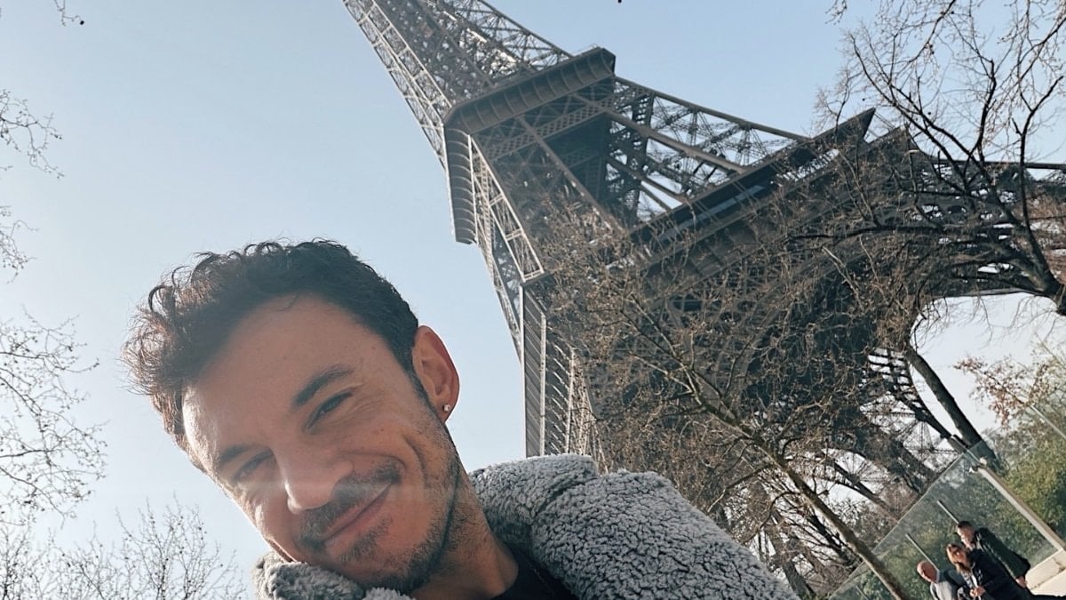 Şarkıcı Buray'ın ilginç takıntısı! Gittiği yeri işaretliyor