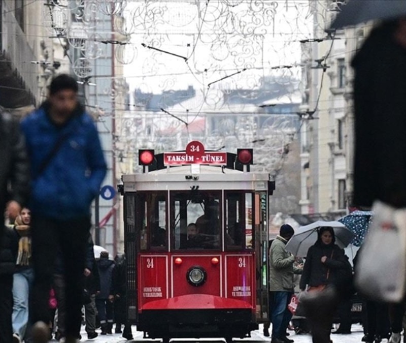 İstiklal Caddesi'ni ziyaret edenlerin sayısı 2025'te 107 milyonla rekor kırdı