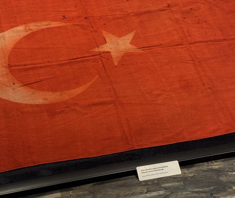 Şehit Kamil’in tabutundaki Türk bayrağı Panorama Müzesi’nde