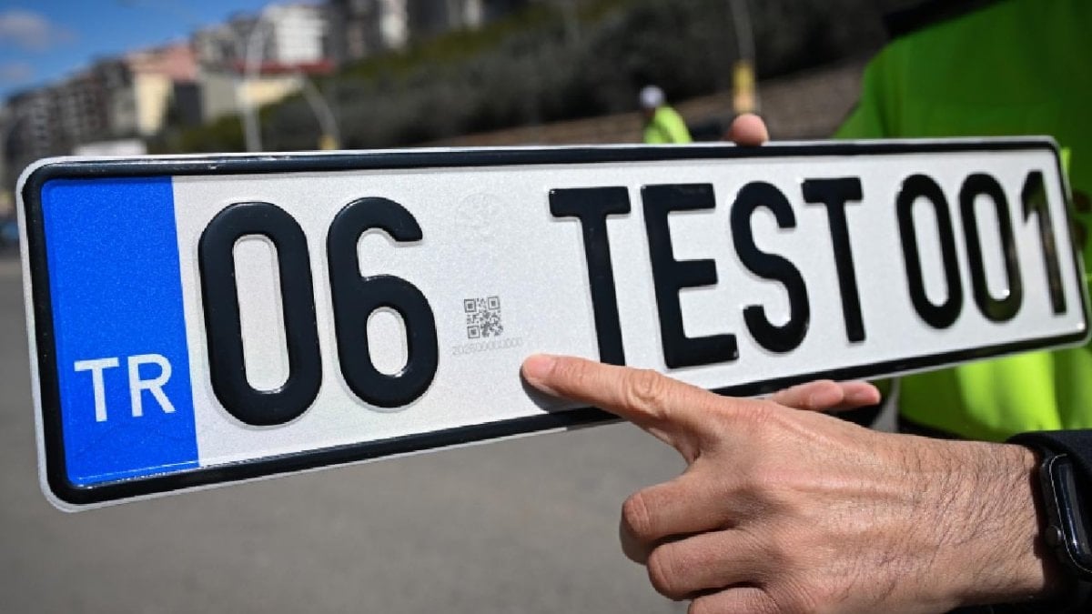 APP plakalar için son gün: Değişim merkezlerinde uzun kuyruklar