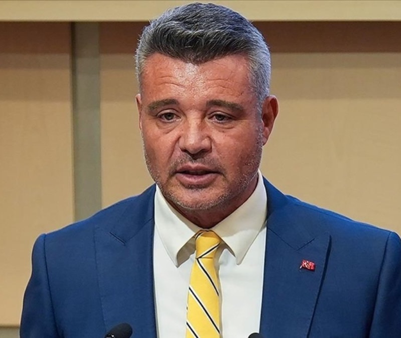 Fenerbahçe Başkanı Sadettin Saran trafik kazası geçirdi