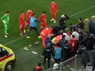 Egemen Korkmaz, milli maçta aniden yere yığıldı!