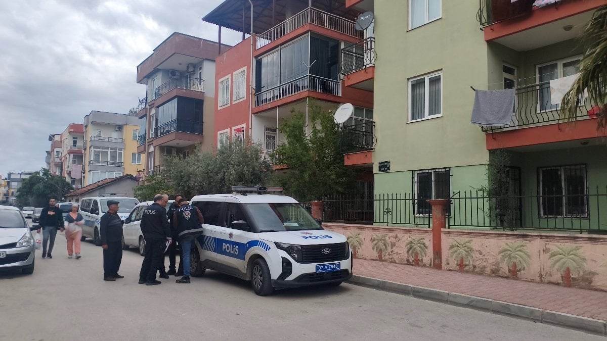 Antalya'da kendisinden haber alamayan adam evinde ölü bulundu