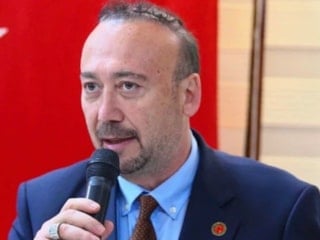 Özkan Yalım görevinden uzaklaştırıldı