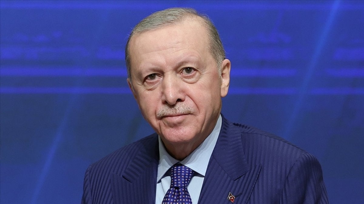 Cumhurbaşkanı Erdoğan'dan A Milli Futbol Takımı'na tebrik mesajı