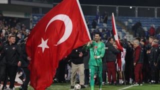 A Milli Takım’da Uğurcan Çakır geceye damga vurdu