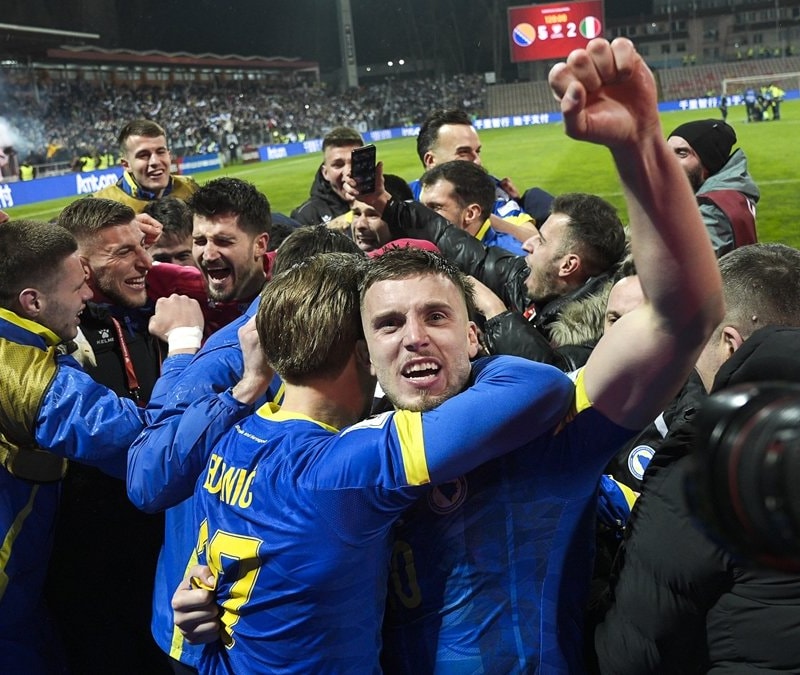 Bosna Hersek'ten tarihi zafer! İtalya'yı geçip Dünya Kupası'na gittiler