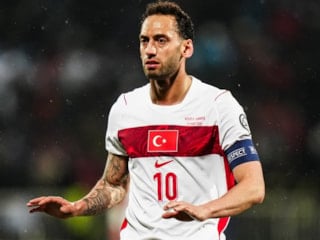 Hakan Çalhanoğlu: 24 yıl sonra başardığımız için çok gururluyum