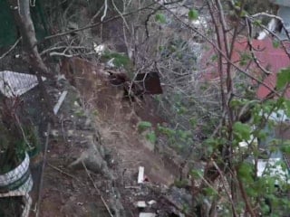 İstanbul'da toprak kayması nedeniyle 6 bina tahliye edildi