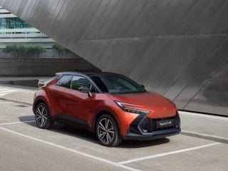 Toyota, rakiplerinin aksine benzinli motorlardan vazgeçmeyecek