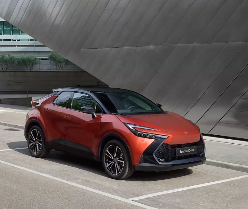 Toyota, rakiplerinin aksine benzinli motorlardan vazgeçmeyecek