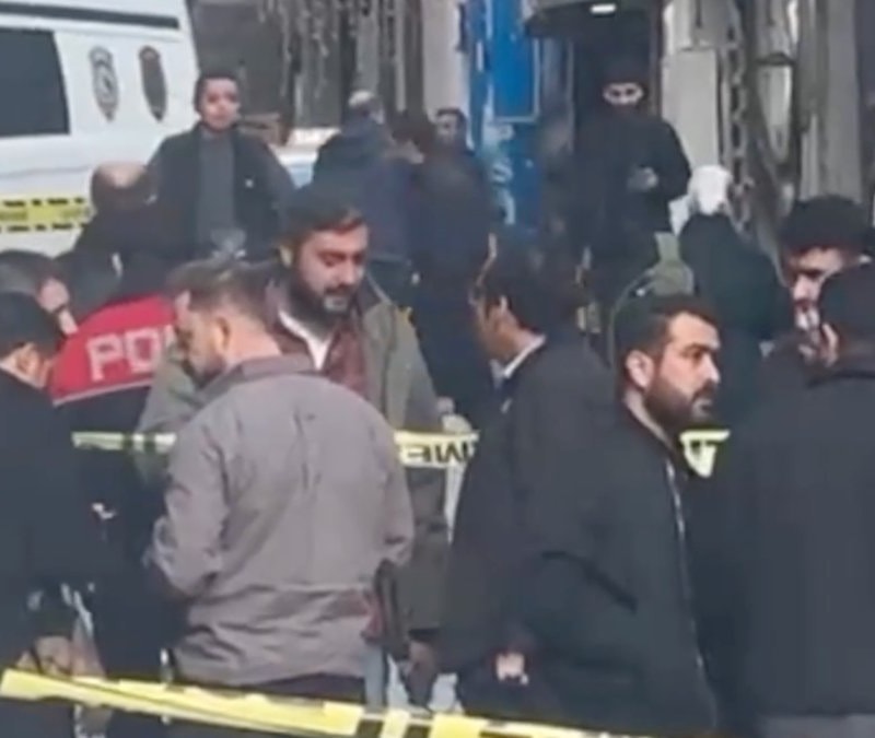 İstanbul'da sokak ortasında silahlı saldırıya uğrayan kurye kurtarılamadı