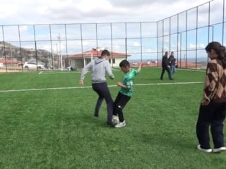 Adıyaman'da depremzede çocukların halı saha hayali gerçek oldu