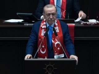 Cumhurbaşkanı Erdoğan, grup toplantısına milli takımı tebrikle başladı
