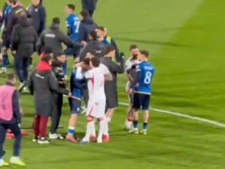 Kosova maçı sonrası yürek ısıtan görüntüler