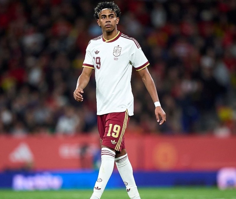 Lamine Yamal'dan islamofobik tezahüratlara tepki: Müslüman olarak bunu kabul edemem