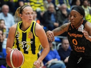 Fenerbahçe, pota derbisinde Galatasaray'ı yendi